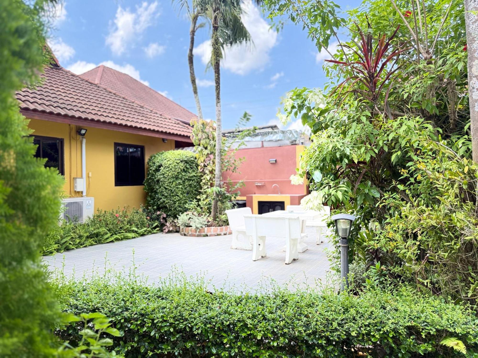 Family Bungalow Kamala Екстериор снимка